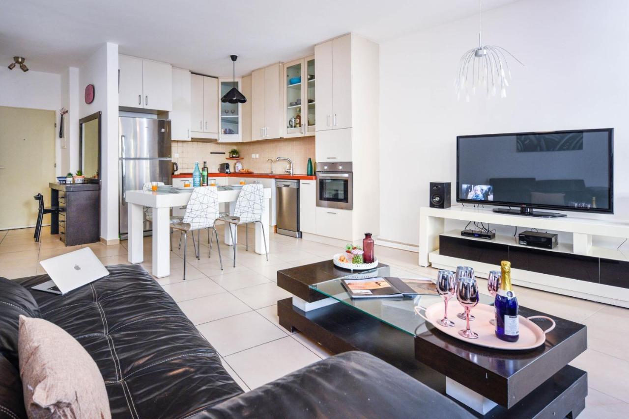 Stunning 2Br Apt W Balcony In City Center By Sea N' Rent Tel Aviv Exterior foto